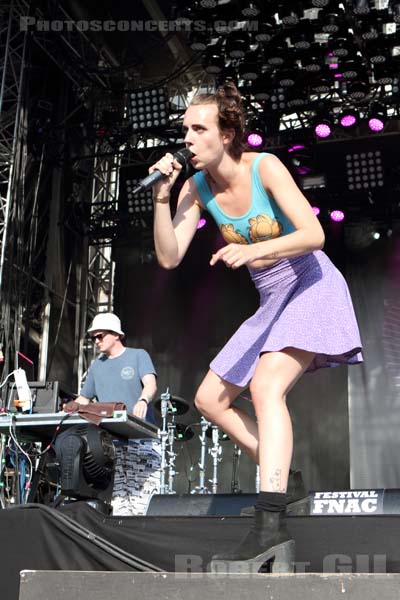 MØ - 2014-07-17 - PARIS - Parvis de l'Hotel de Ville - 